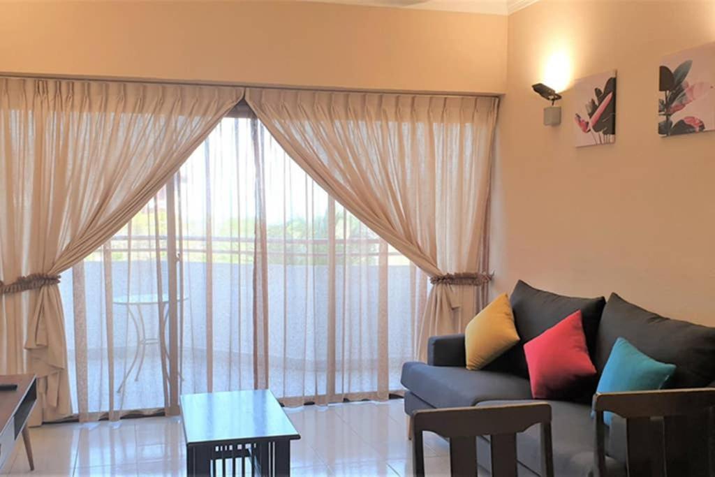 Poolview Resort Batu Ferringhi 502 - 2 Rooms Ngoại thất bức ảnh
