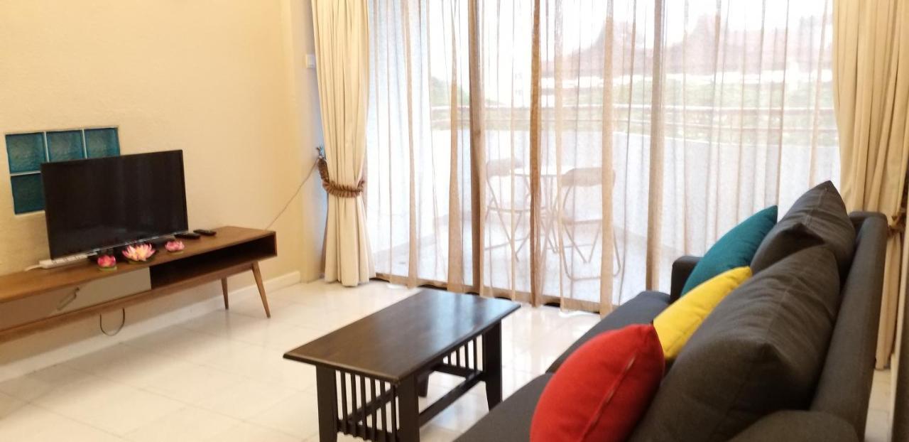 Poolview Resort Batu Ferringhi 502 - 2 Rooms Ngoại thất bức ảnh