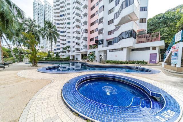 Poolview Resort Batu Ferringhi 502 - 2 Rooms Ngoại thất bức ảnh